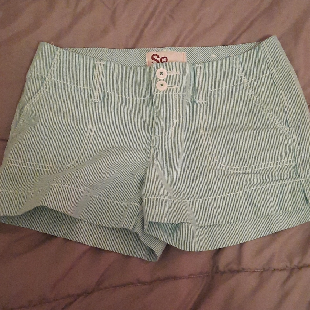 Button and zip up shorts